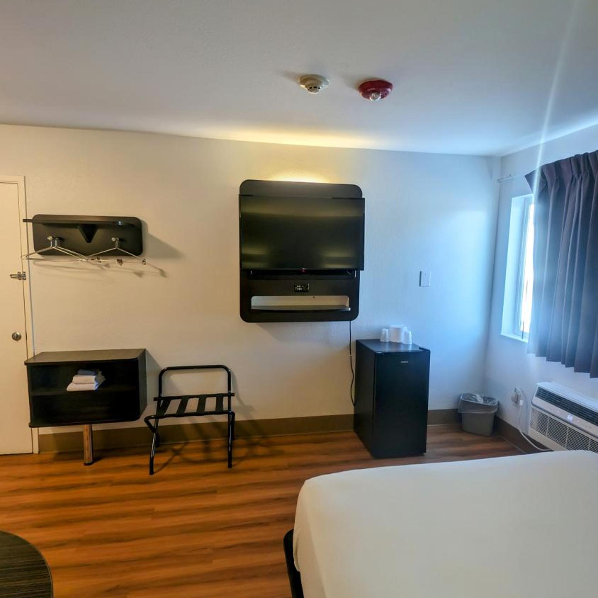 غرفة بسرير كوين يُسمح فيها بالحيوانات الأليفة، Econo Lodge Idaho Falls, ID 7/10