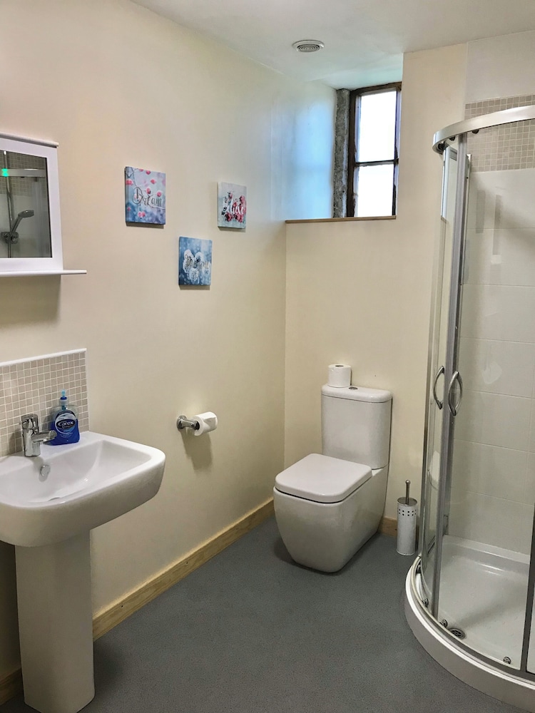Beech Hill House B & B 45/50