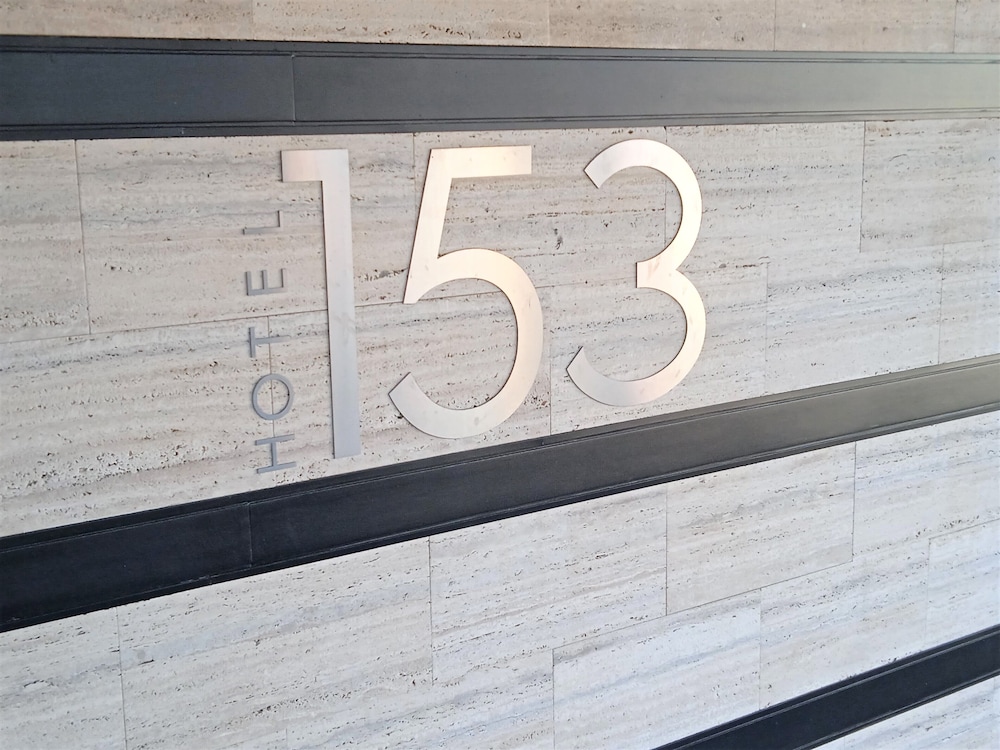 Hotel 153 3/71