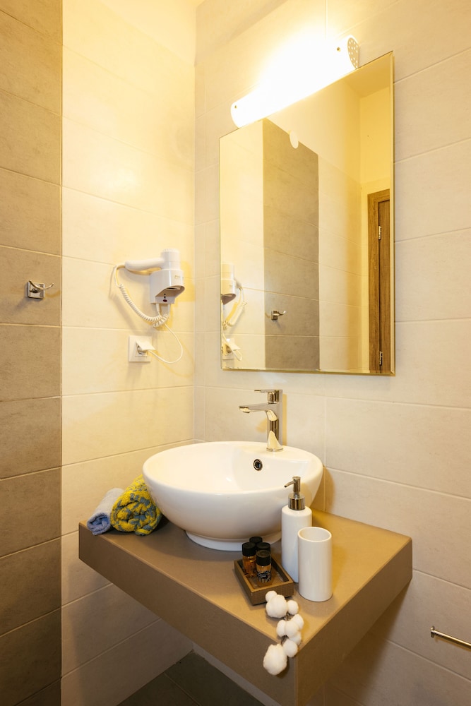 Sea View Luxury Apartment 39/41