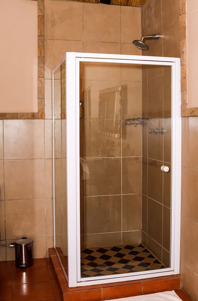 Thaba Legae Guest Lodge 13/43