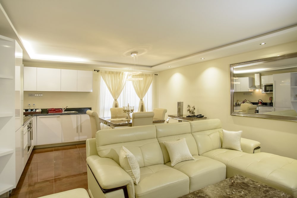 The Landmark Suites 16/34