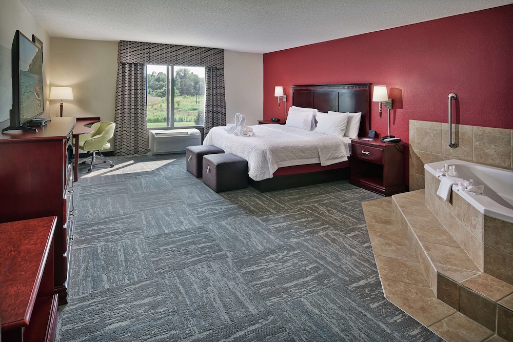 Hampton Inn & Suites Millington 16/59