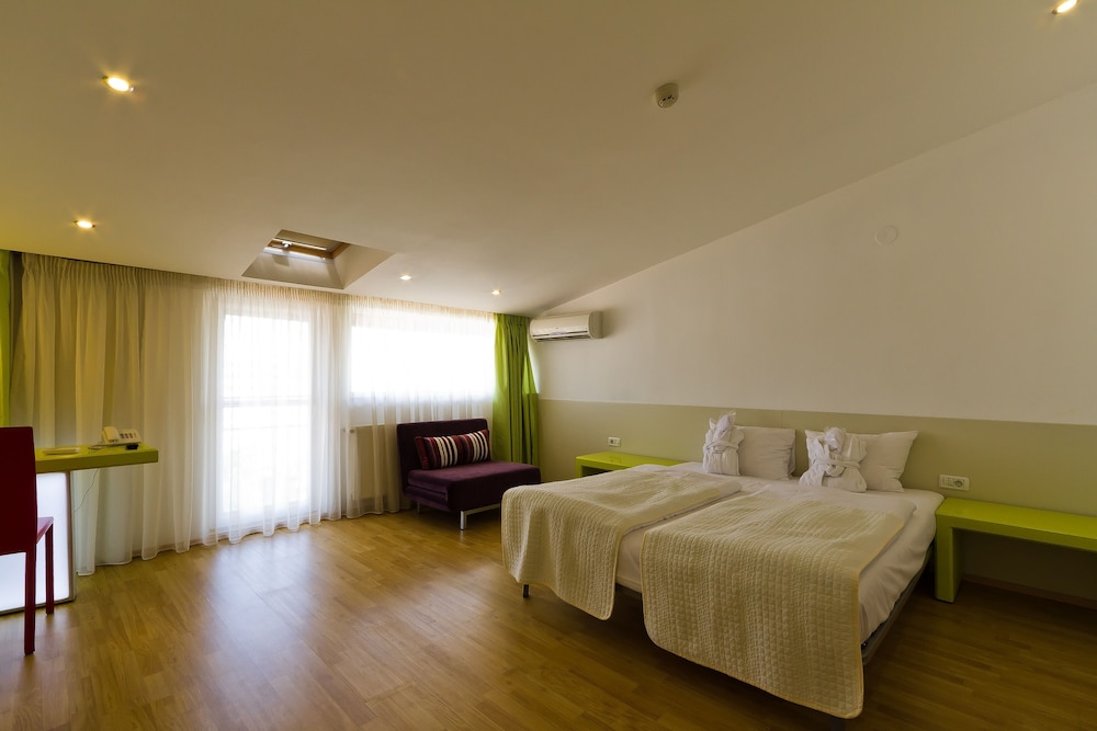 Christina Hotel 23/61