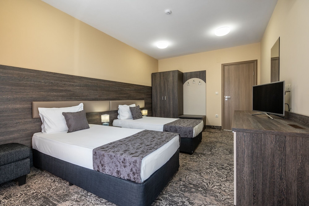 Plaza Hotel Plovdiv 25/68