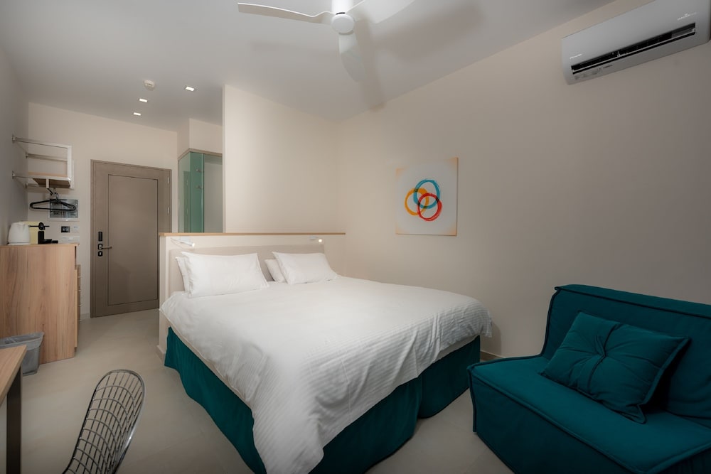 Ionian Aura Apartments 13/50