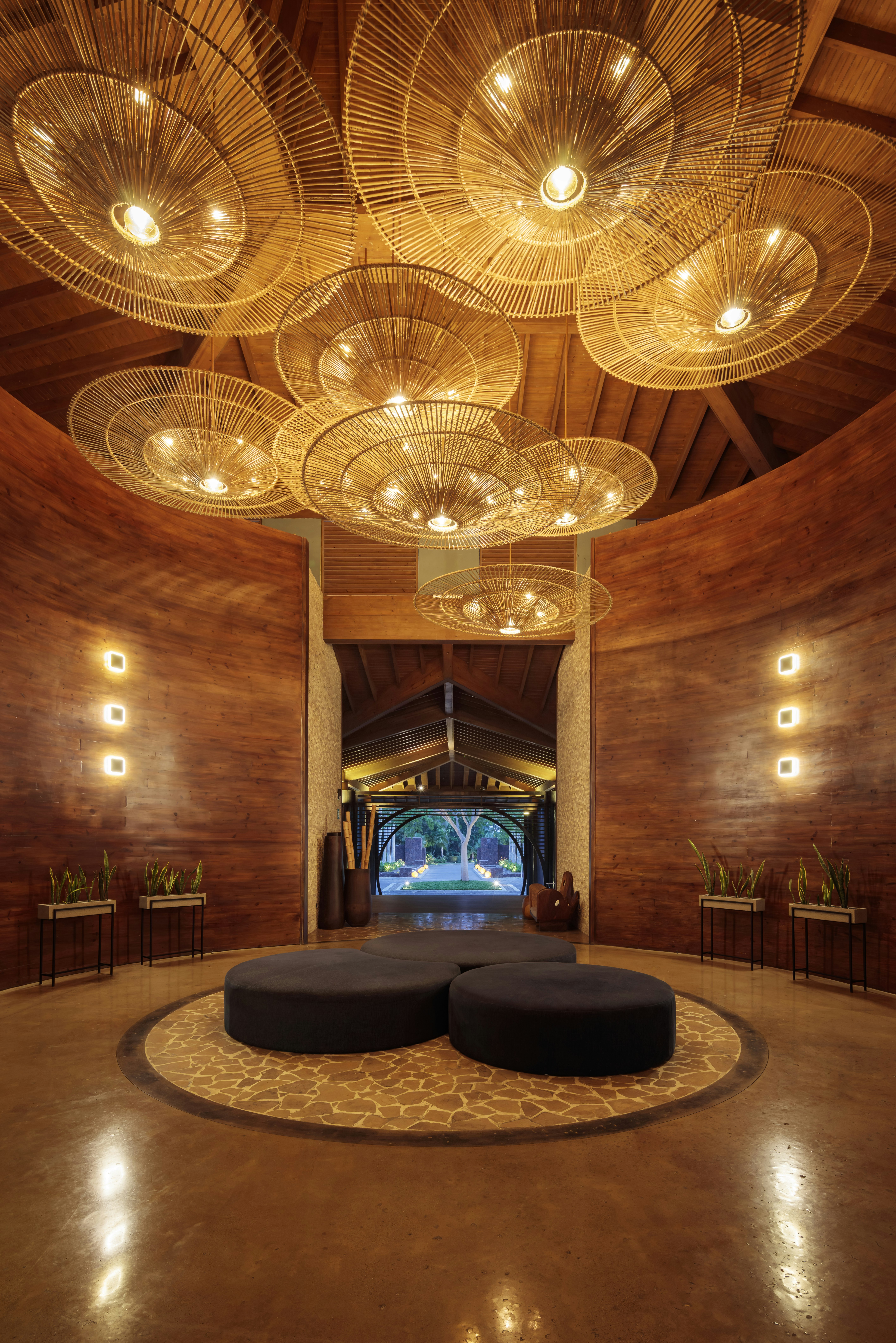 Indura Beach & Golf Resort Curio Collection by Hilton 18/50