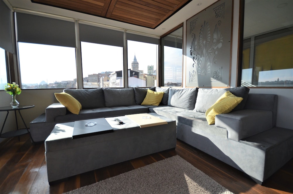 Unver Galata Apart 39/53