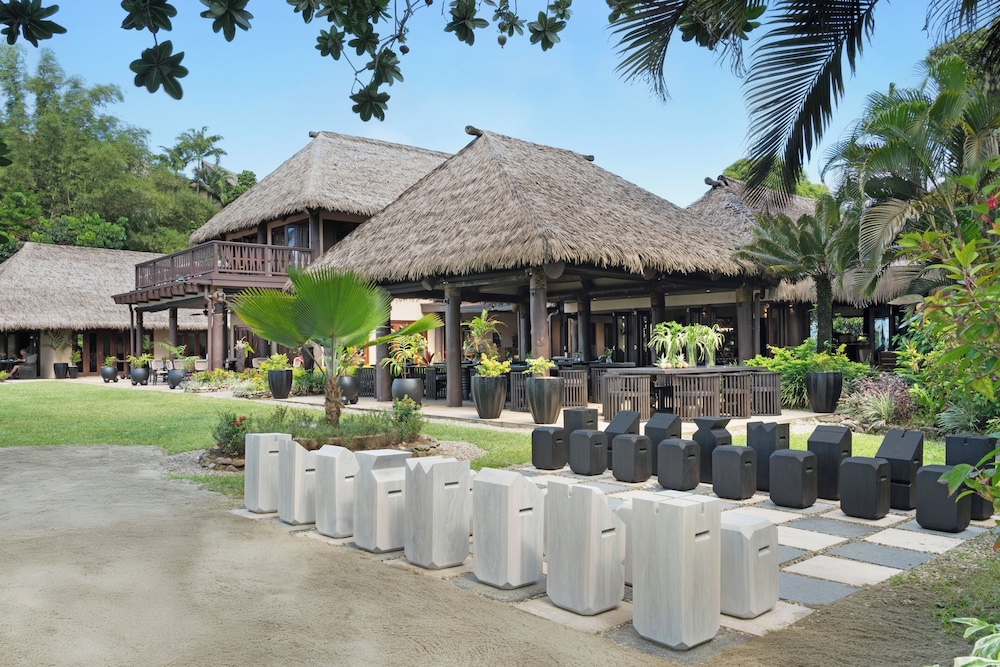 Nanuku Auberge Resort 60/65