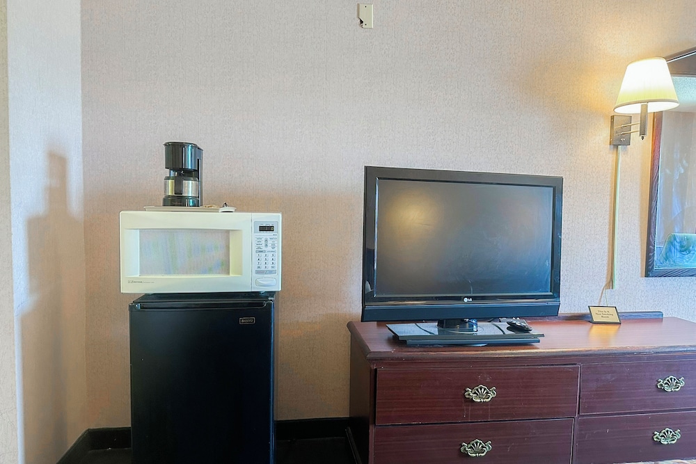 OYO Hotel East Macon I-75 55/74