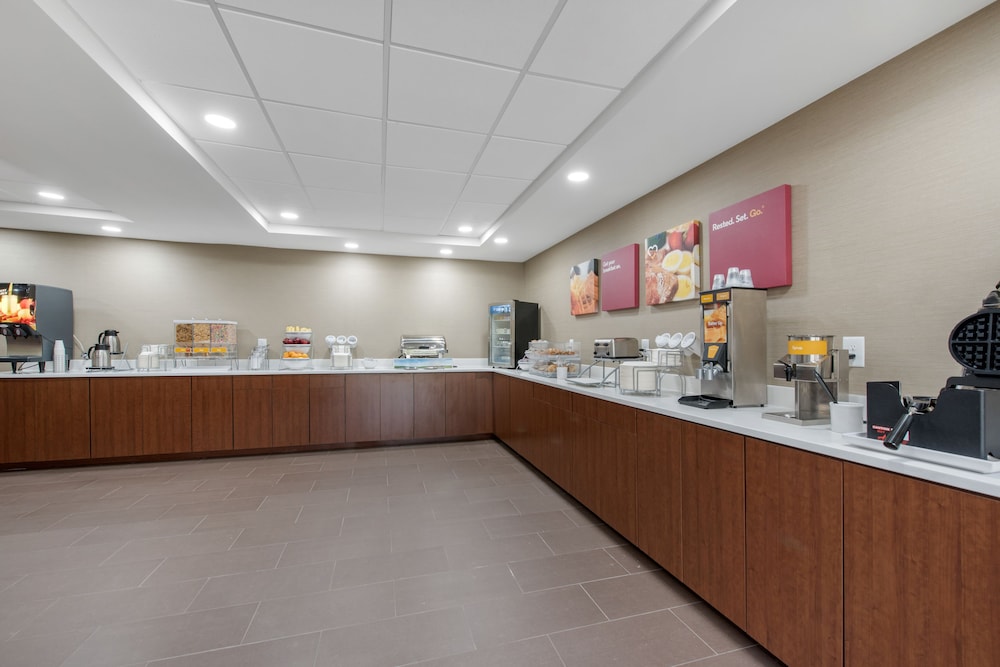 Comfort Suites Lafayette University Area 7/56