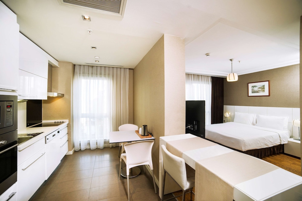 Radisson Residences Avrupa Tem Istanbul 27/66