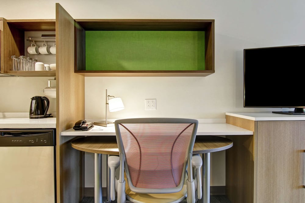 Home2 Suites By Hilton Montreal Dorval 55/68