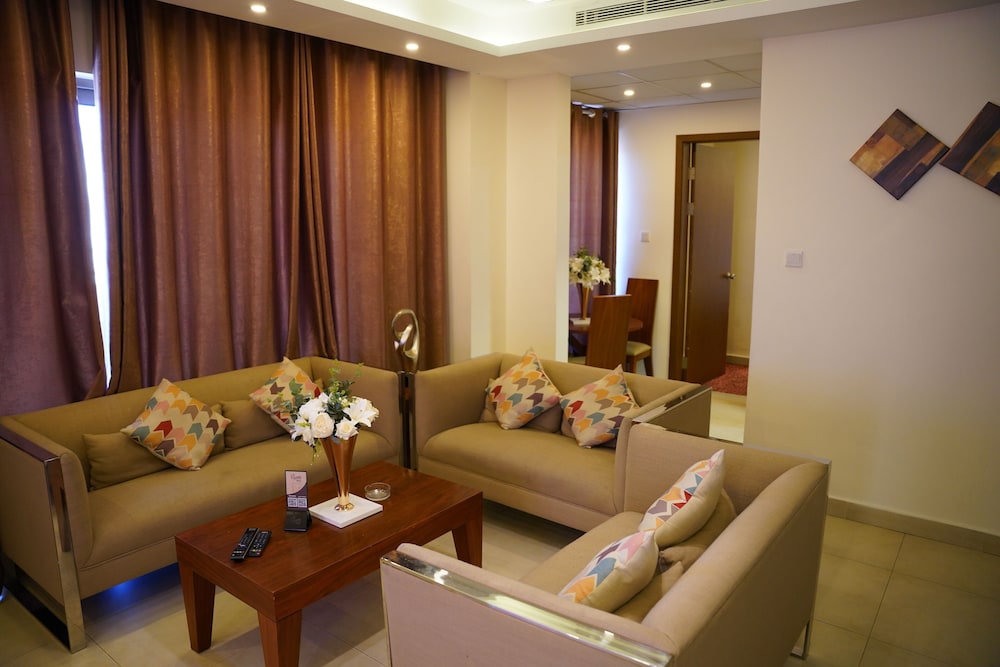 Lijam Hotel 40/50