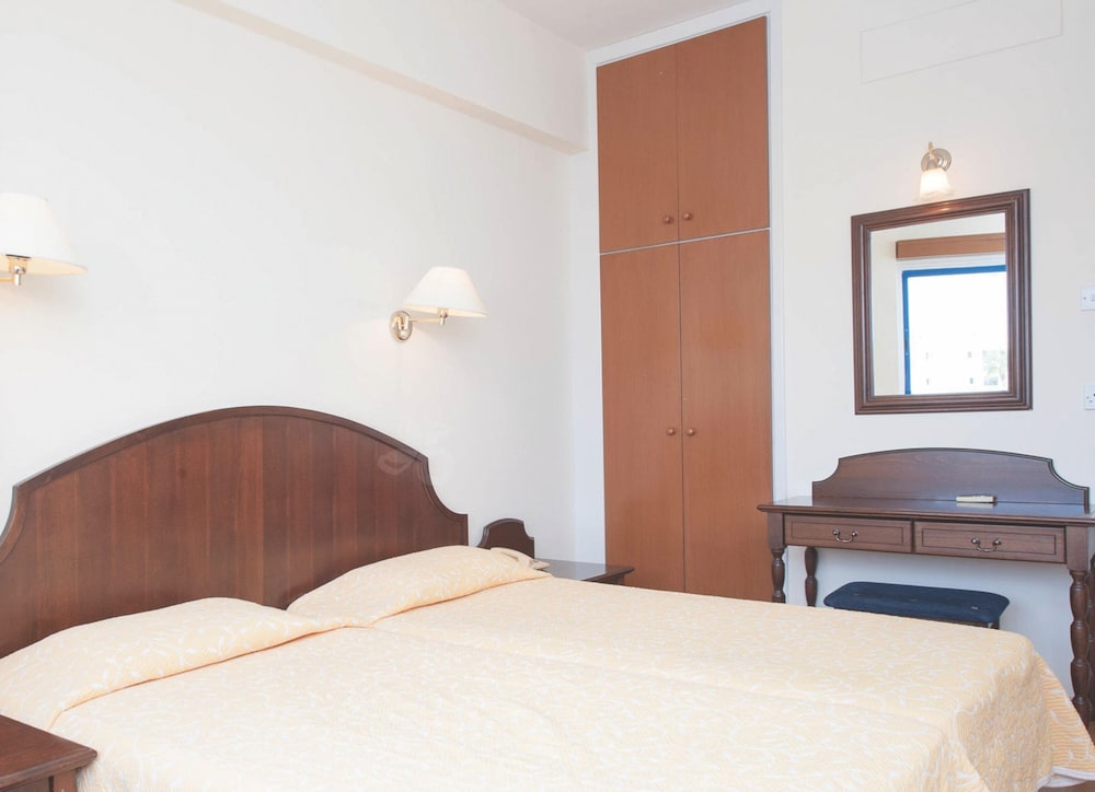 Papantonia Hotel 17/60