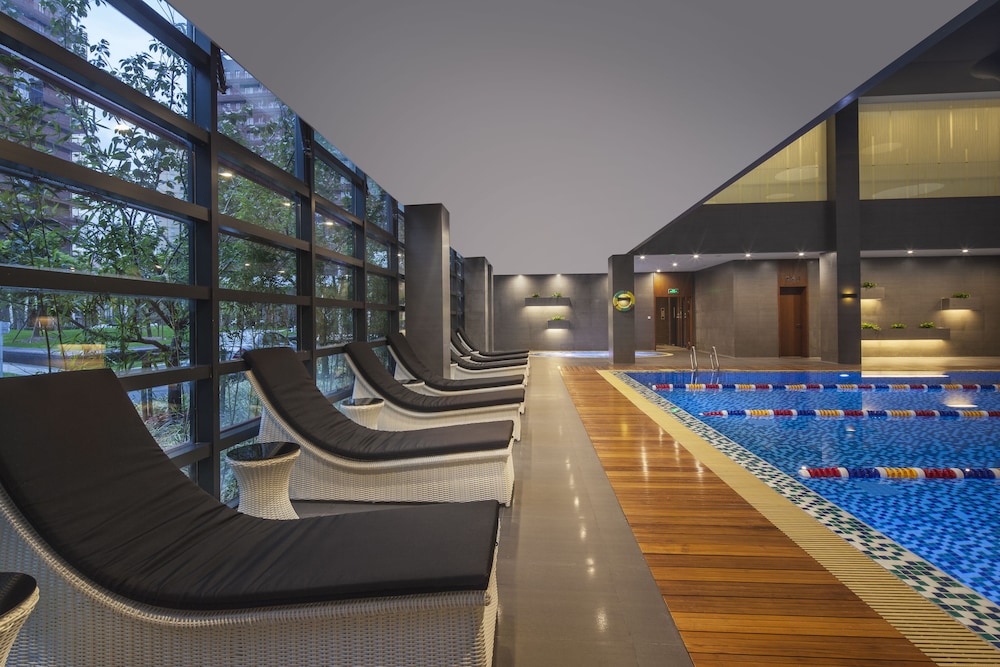 swimming pool spa