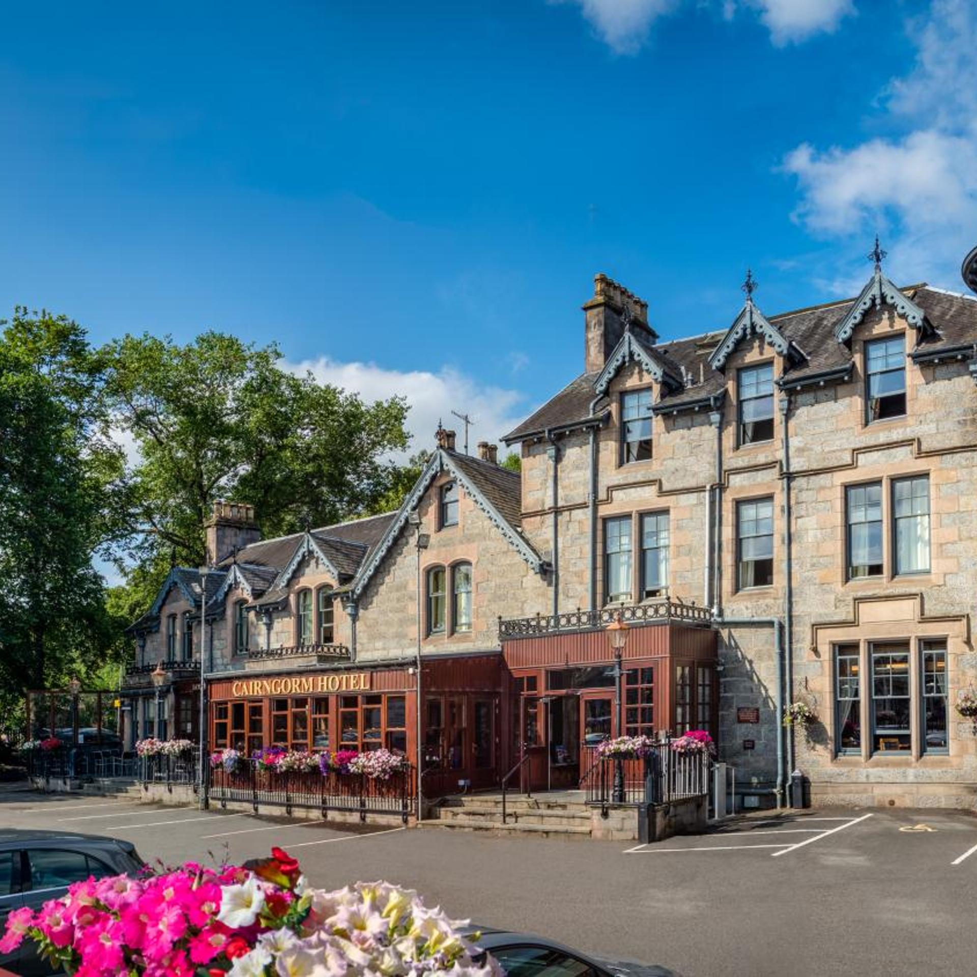 Cairngorm Hotel 2/55