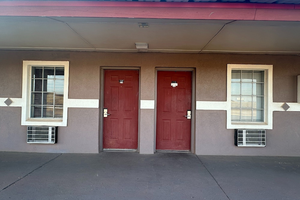 HiWay Inn Express Elk City Route 66 in ELK CITY - OK
