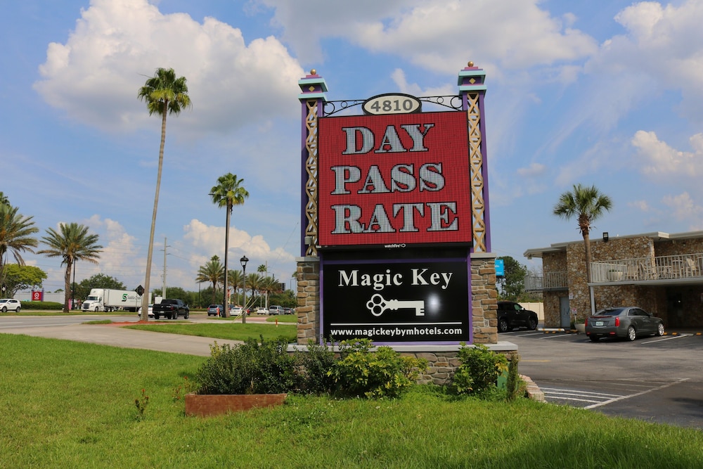 Magic Key Resort 62/68