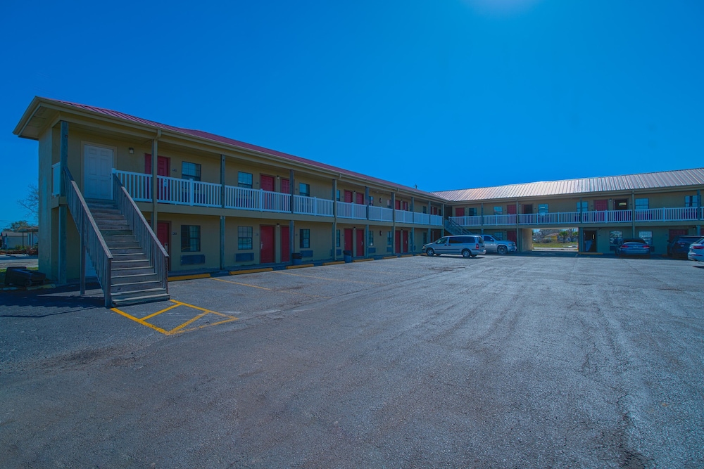 Days Inn by Wyndham Aransas Pass 40/50