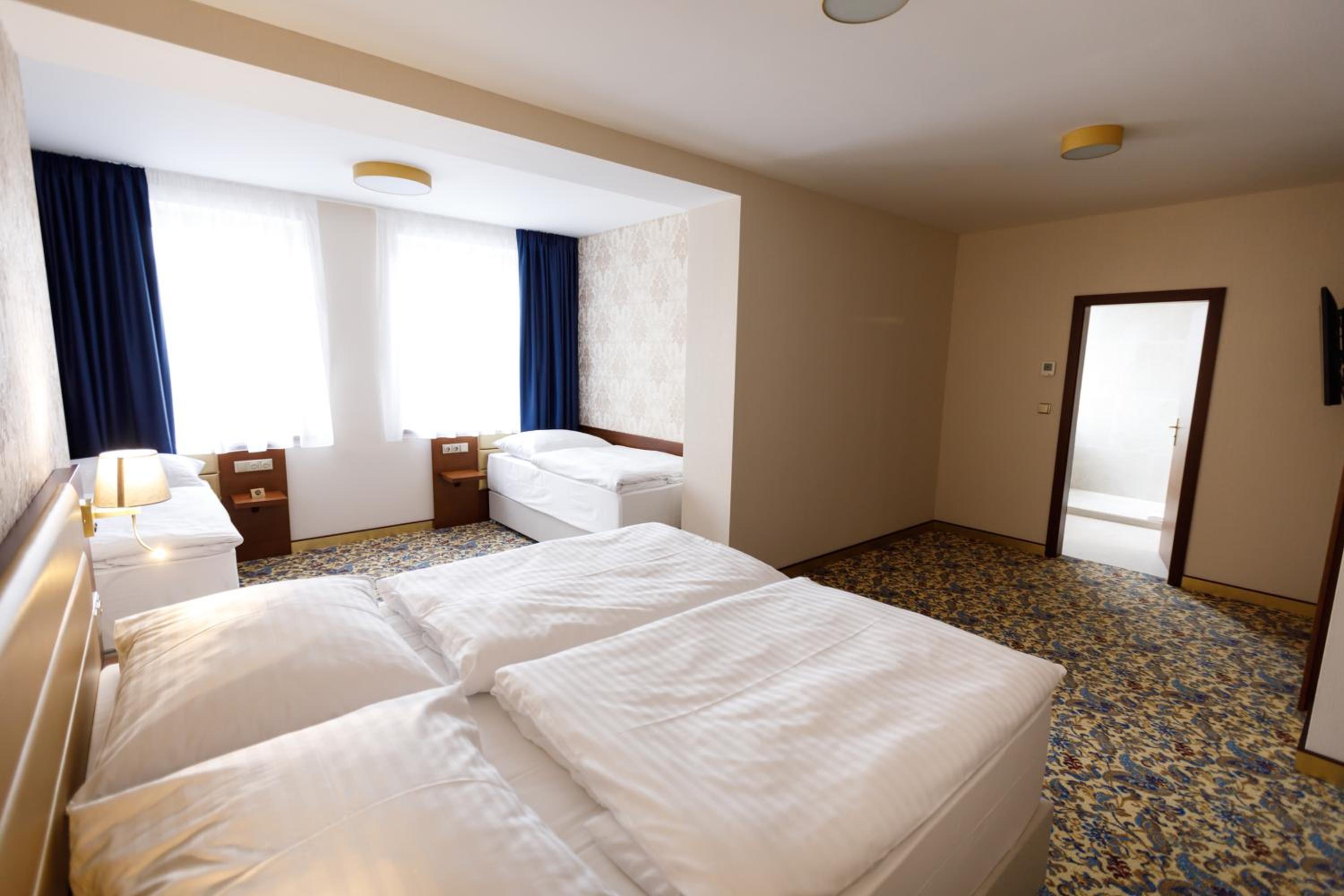 Kings Resort 12/50