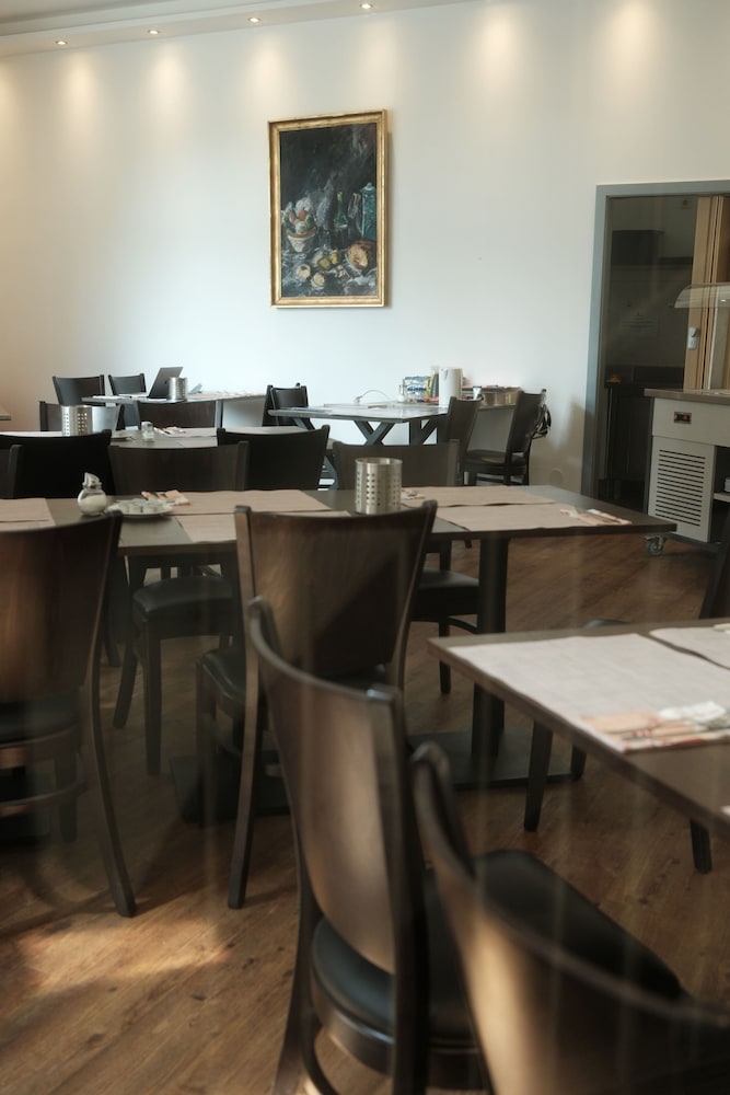 RESIDENZ HOTEL 37/48