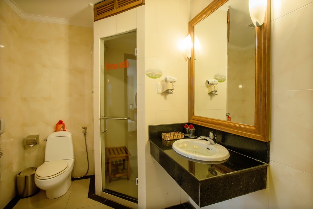 Golden Sea Hotel 37/41