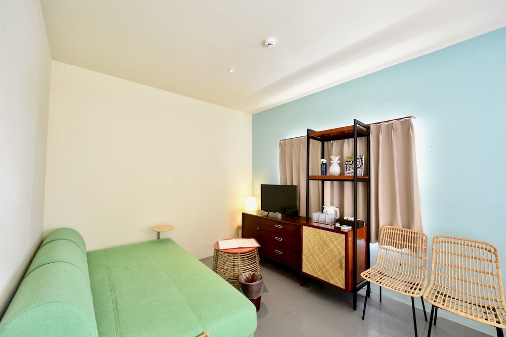 The Adan Hotel Okinawa 11/20