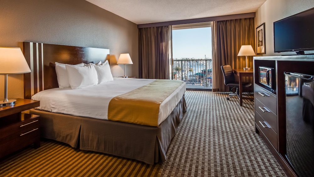 Best Western Yacht Harbor Hotel 20/36