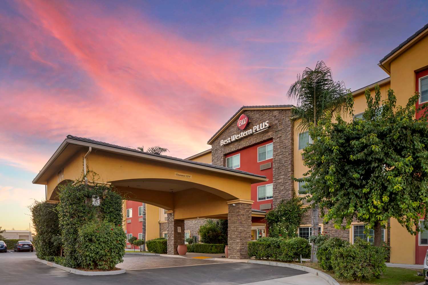 Best Western Plus Wasco Inn & Suites 2/63