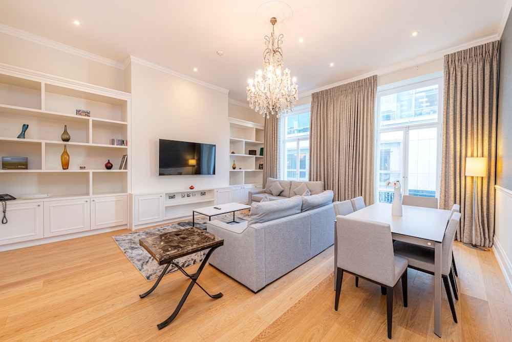 20 Hertford Street 37/50