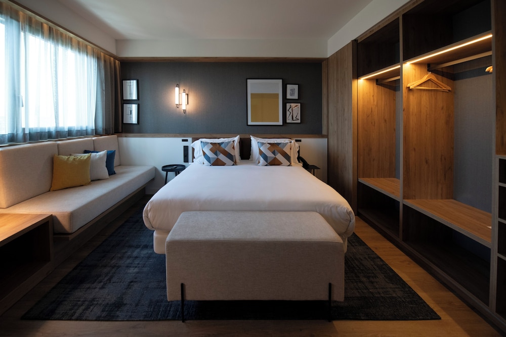 Four Points by Sheraton Barcelona Airport 12/50