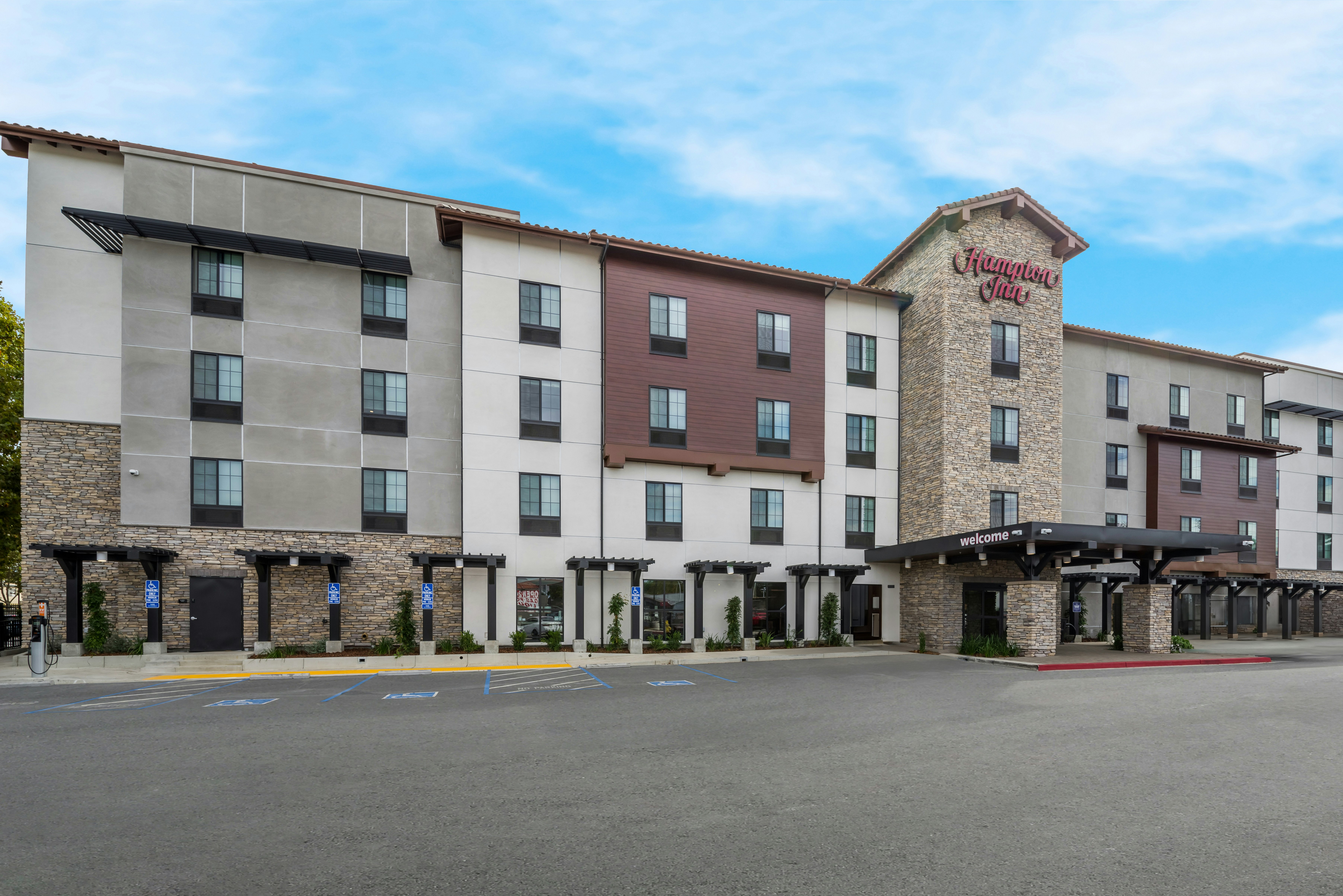 Hampton Inn Concord 3/21