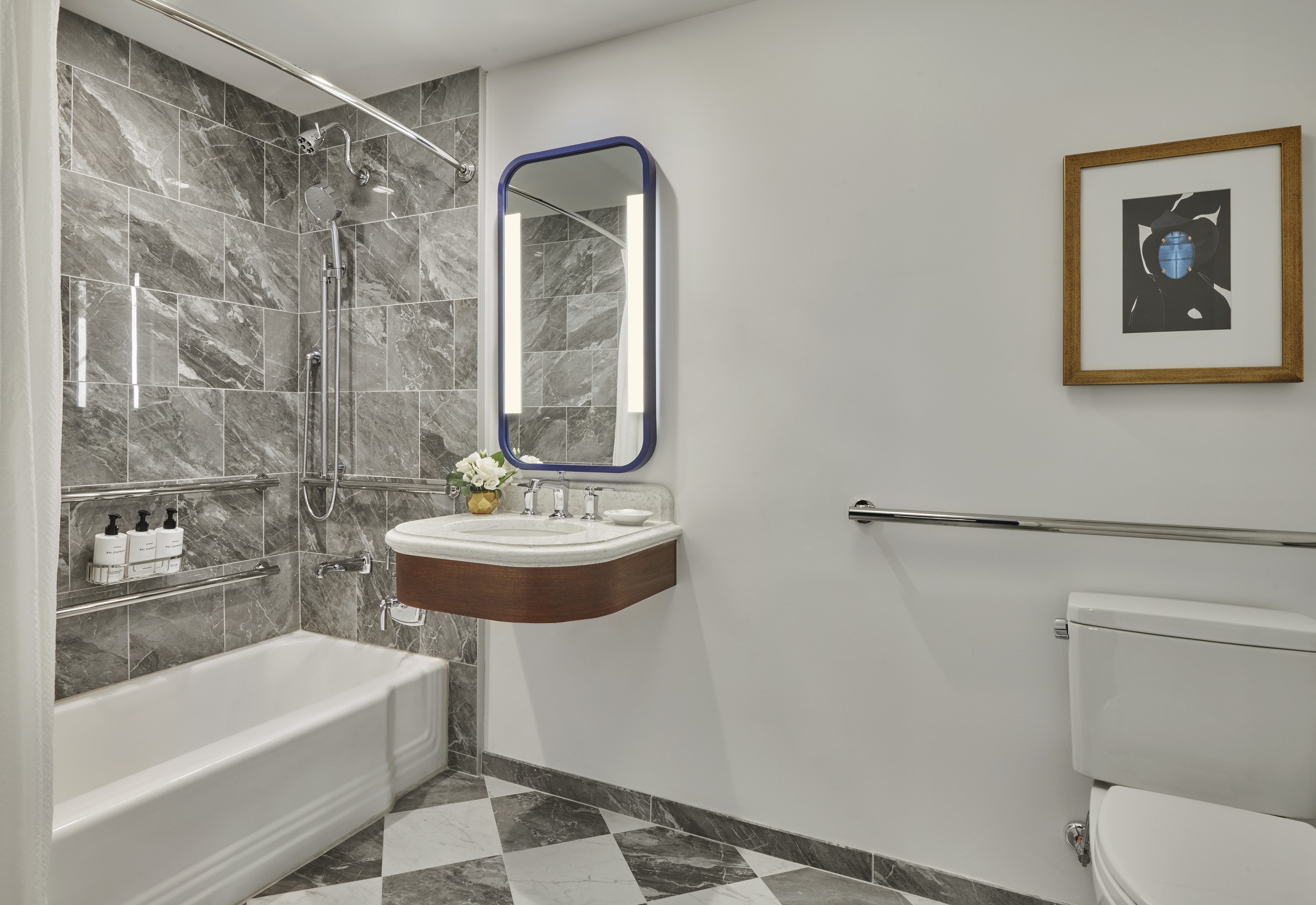Intercontinental Chicago Magnificent Mile 50/50