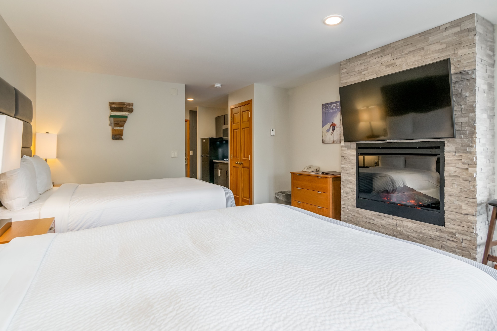 Efficiency, 2 Queen Beds