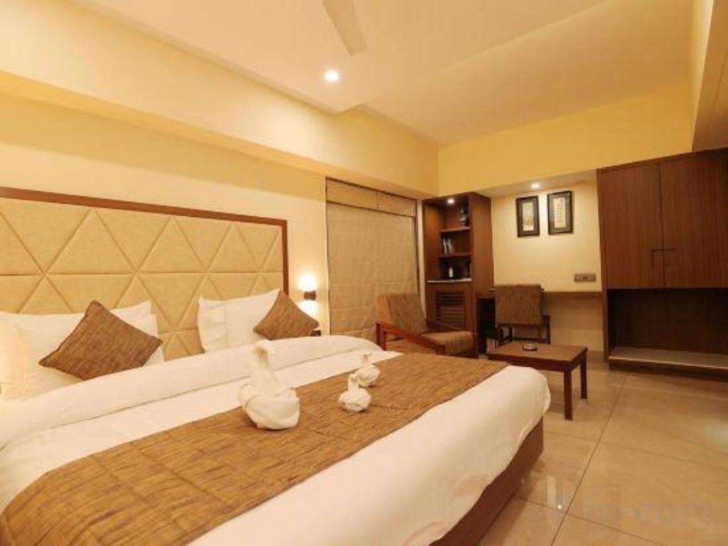 Hotel Kavery 9/42