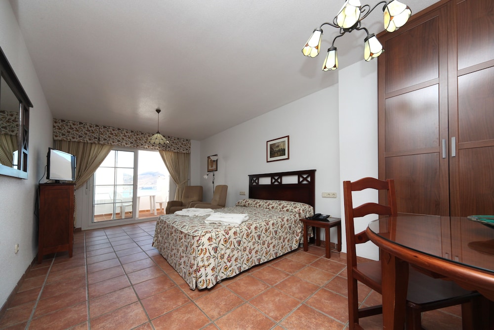 Aparthotel Vistamar 18/59