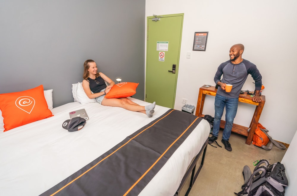 غرفة قياسية بسرير كينج بإطلالة على الجبل، Once in Cape Town 2/4