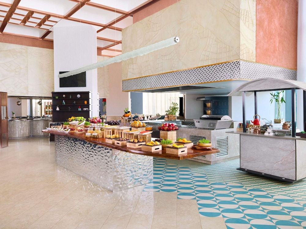 Novotel New Delhi City Centre 4/50