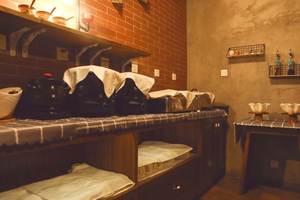 Nostalgia Hotel Beijing Lama Temple Nanluogu Lane Houhai 30/50