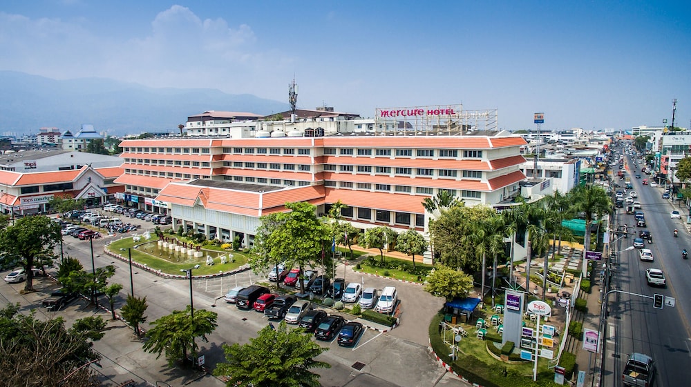 Mercure Chiang Mai Hotel 4/61