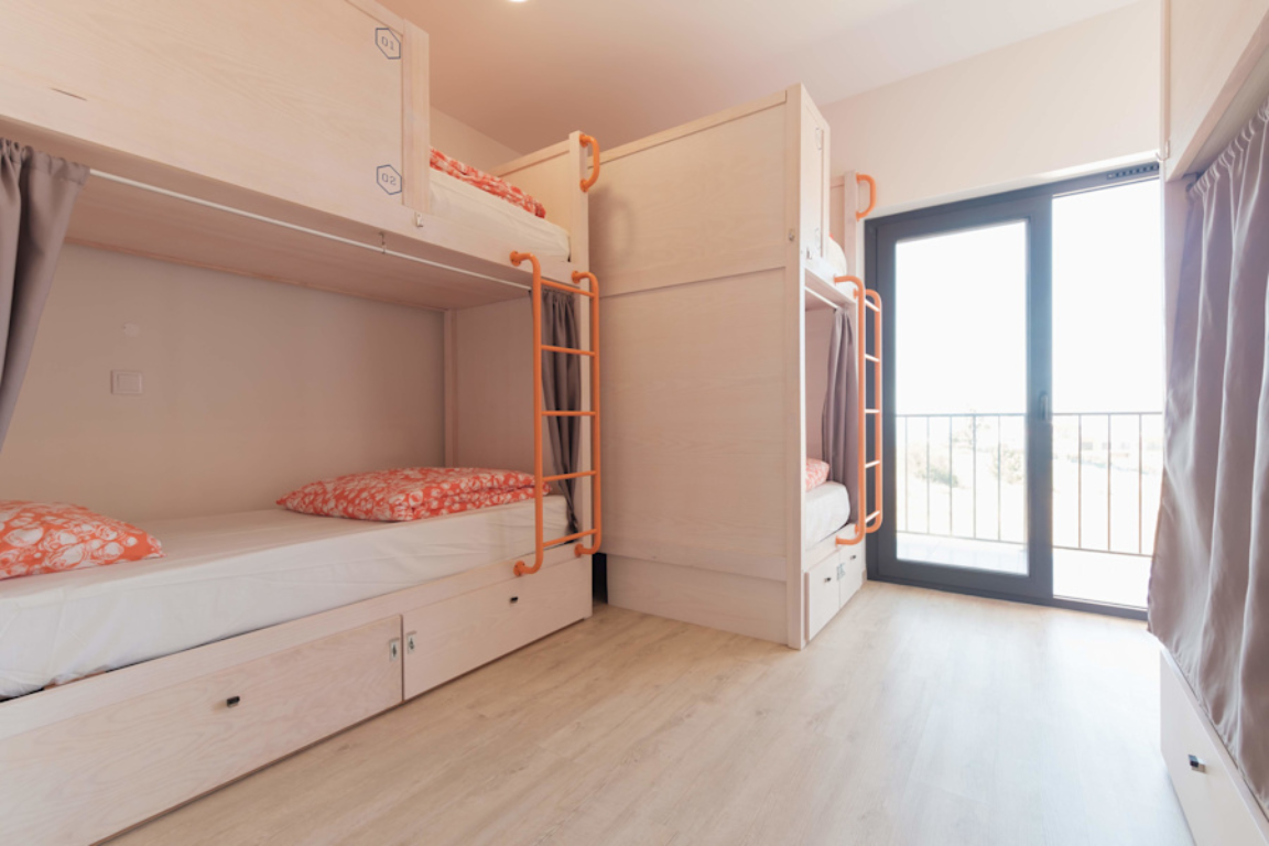 Female Dorm, Female Only, 10 Beds