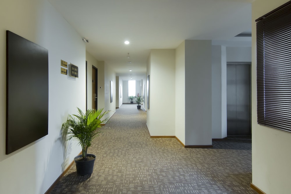 De Laxston Hotel By Azana 58/70
