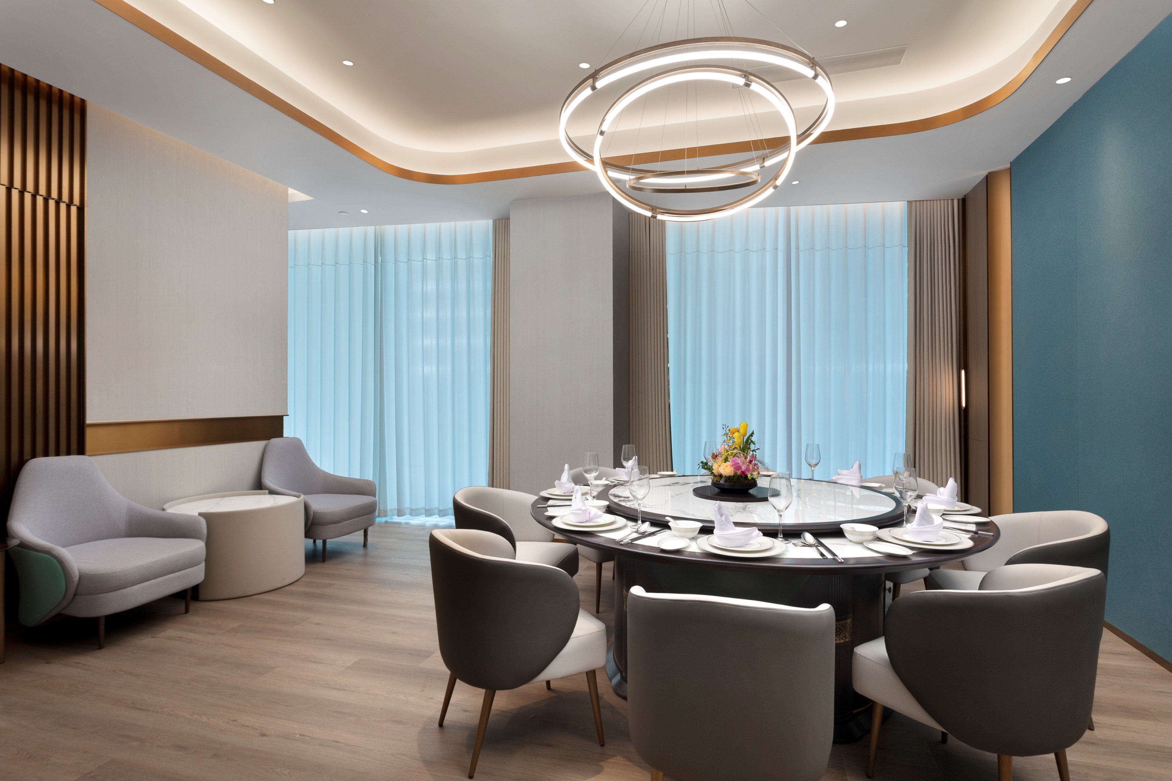 Holiday Inn Shanghai Jing'an by IHG 49/57
