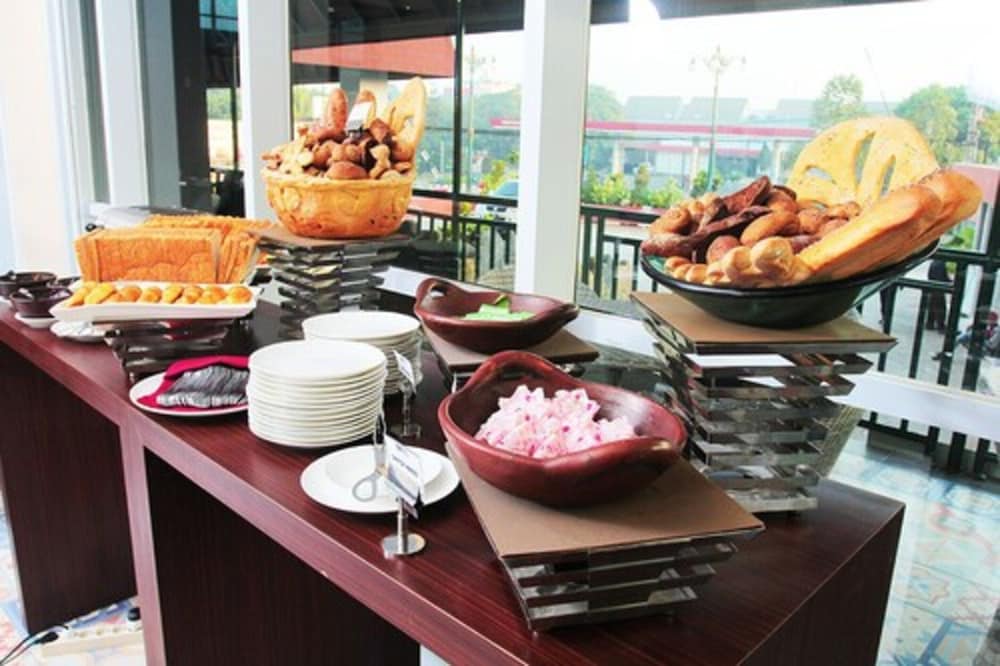 Merapi Merbabu Hotels Resort Bekasi 50/61