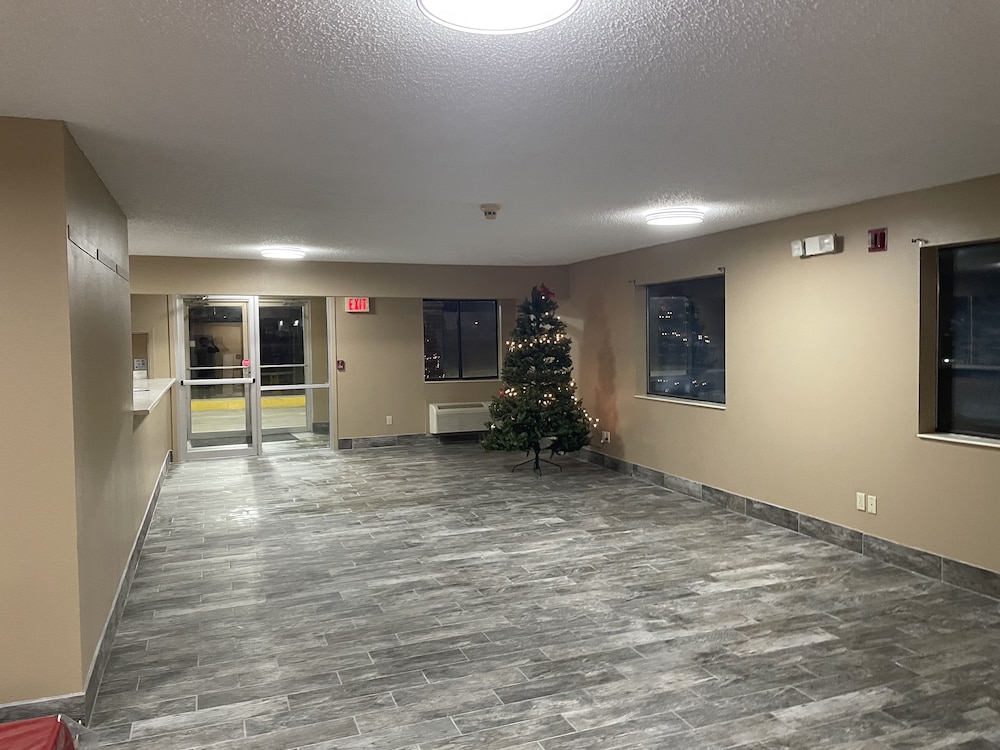 Designer Inn & Suites 60/69