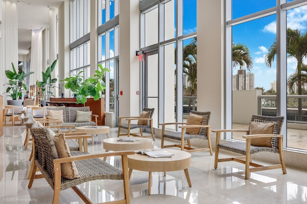Marenas Beach Resort 64/71