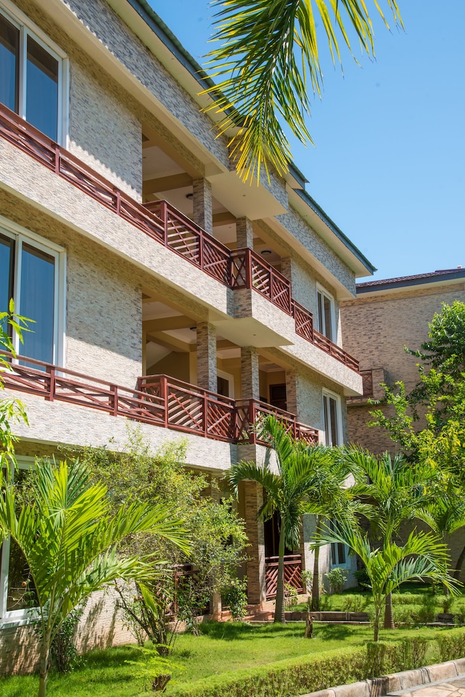 Sunrise Beach Resort 6/50