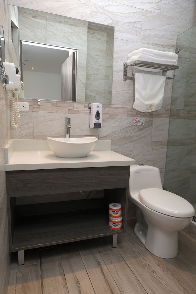 Hotel Cultura Plaza 50/50