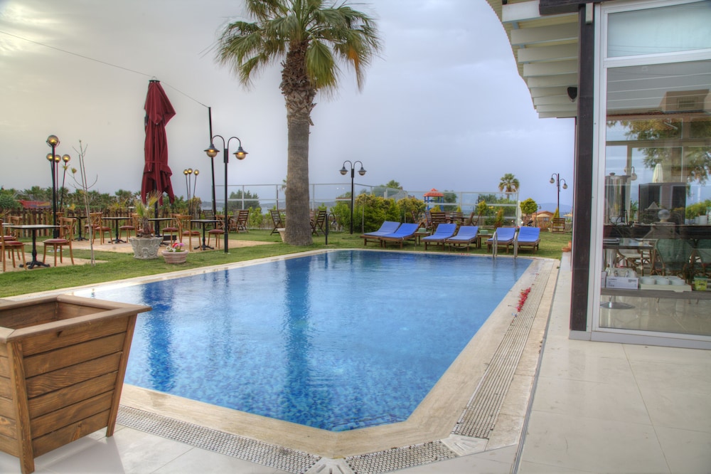 Rooms Smart Luxury Hotel 25/50